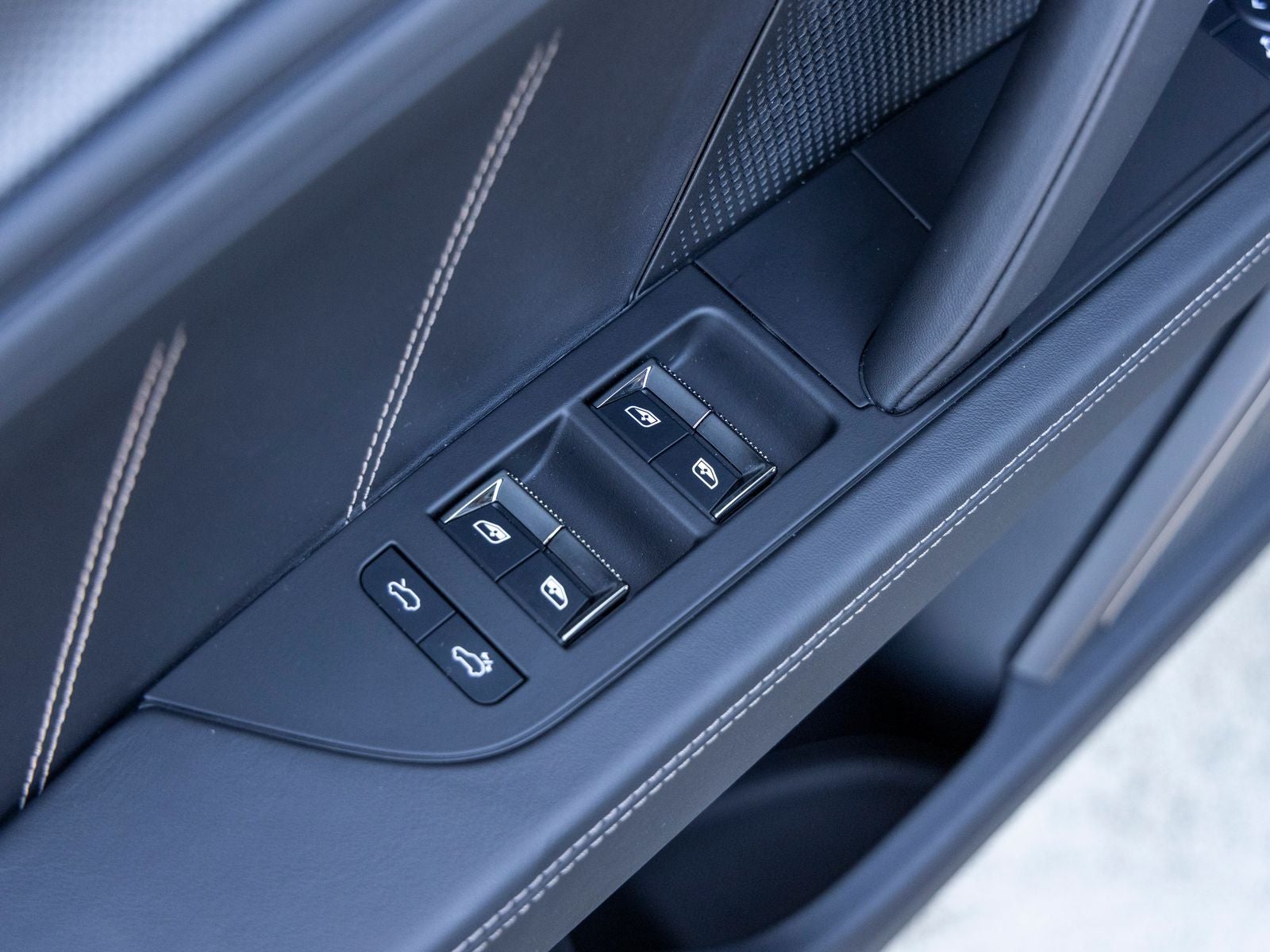 2026 Porsche Cayenne Cayenne Turbo Electric