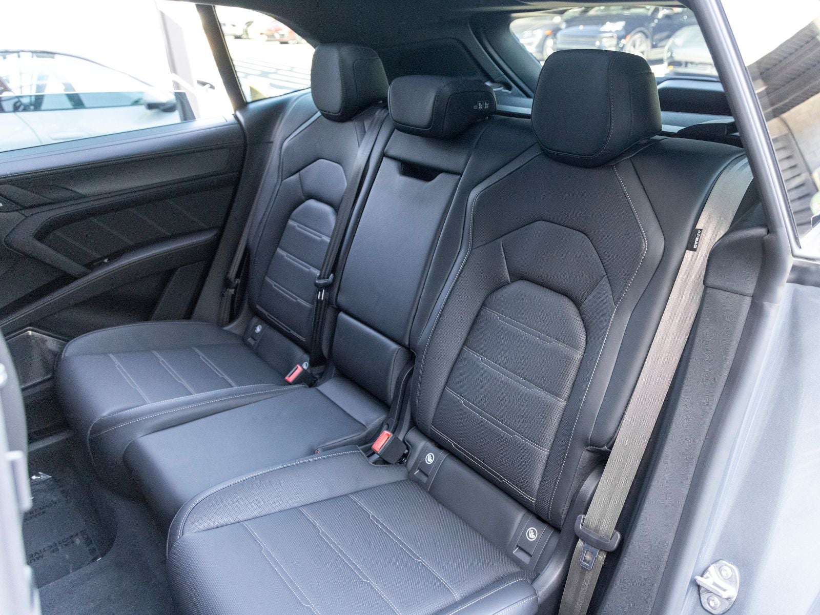 2026 Porsche Cayenne Cayenne Turbo Electric
