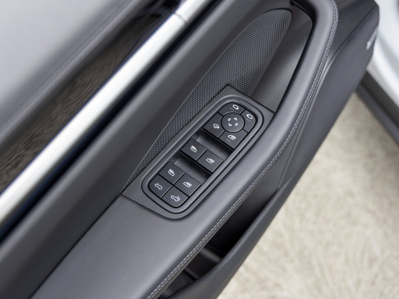 2025 Porsche Macan Macan Electric