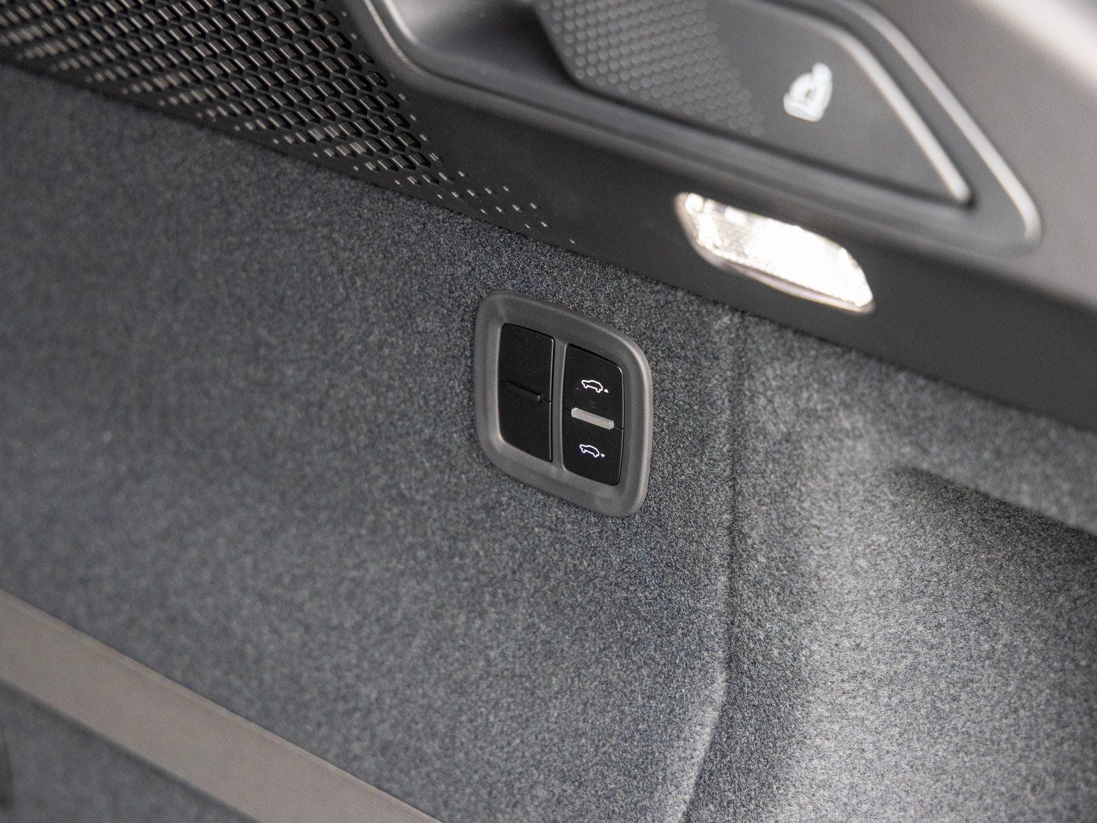 2025 Porsche Macan Macan Electric