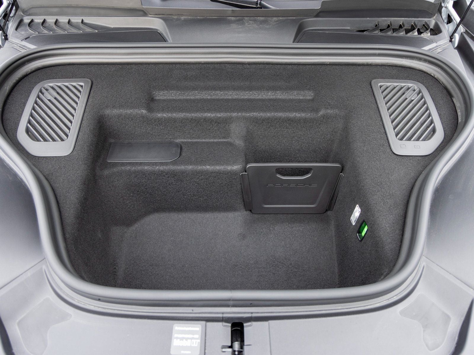 2025 Porsche Macan Macan Electric