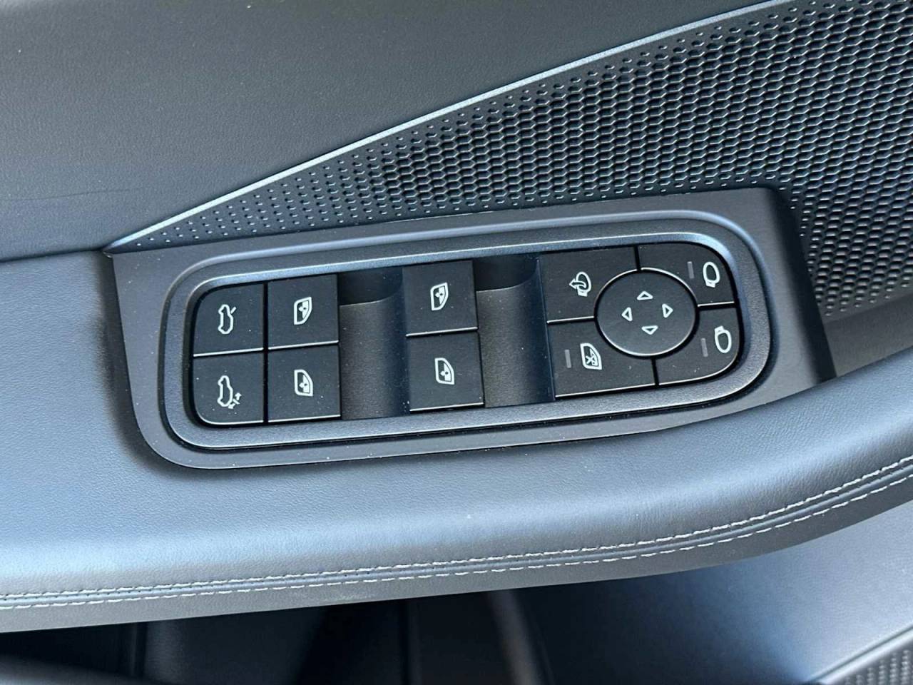 2025 Porsche Macan Macan Electric