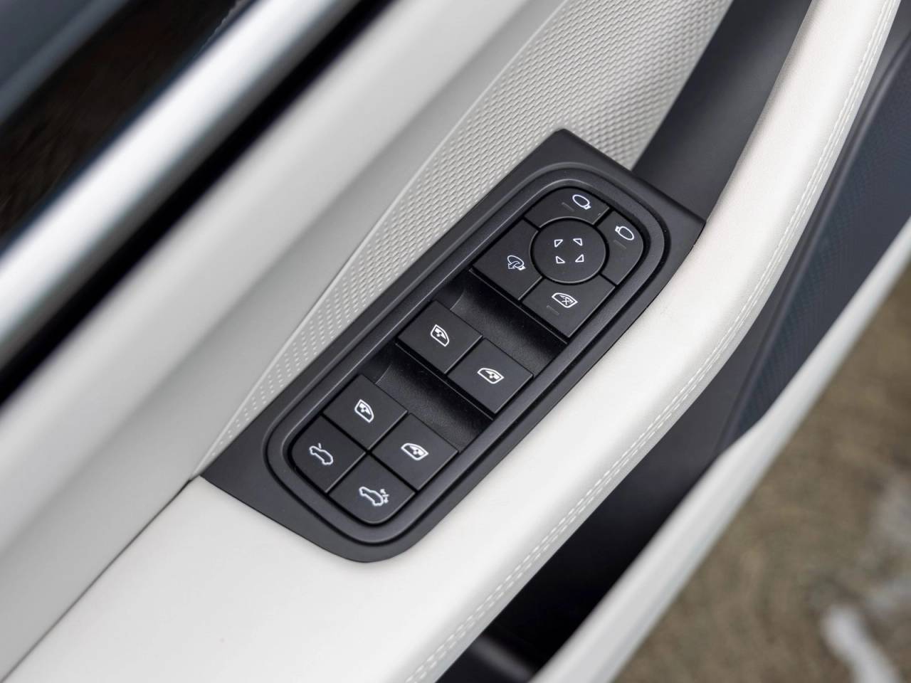 2025 Porsche Macan Macan Electric