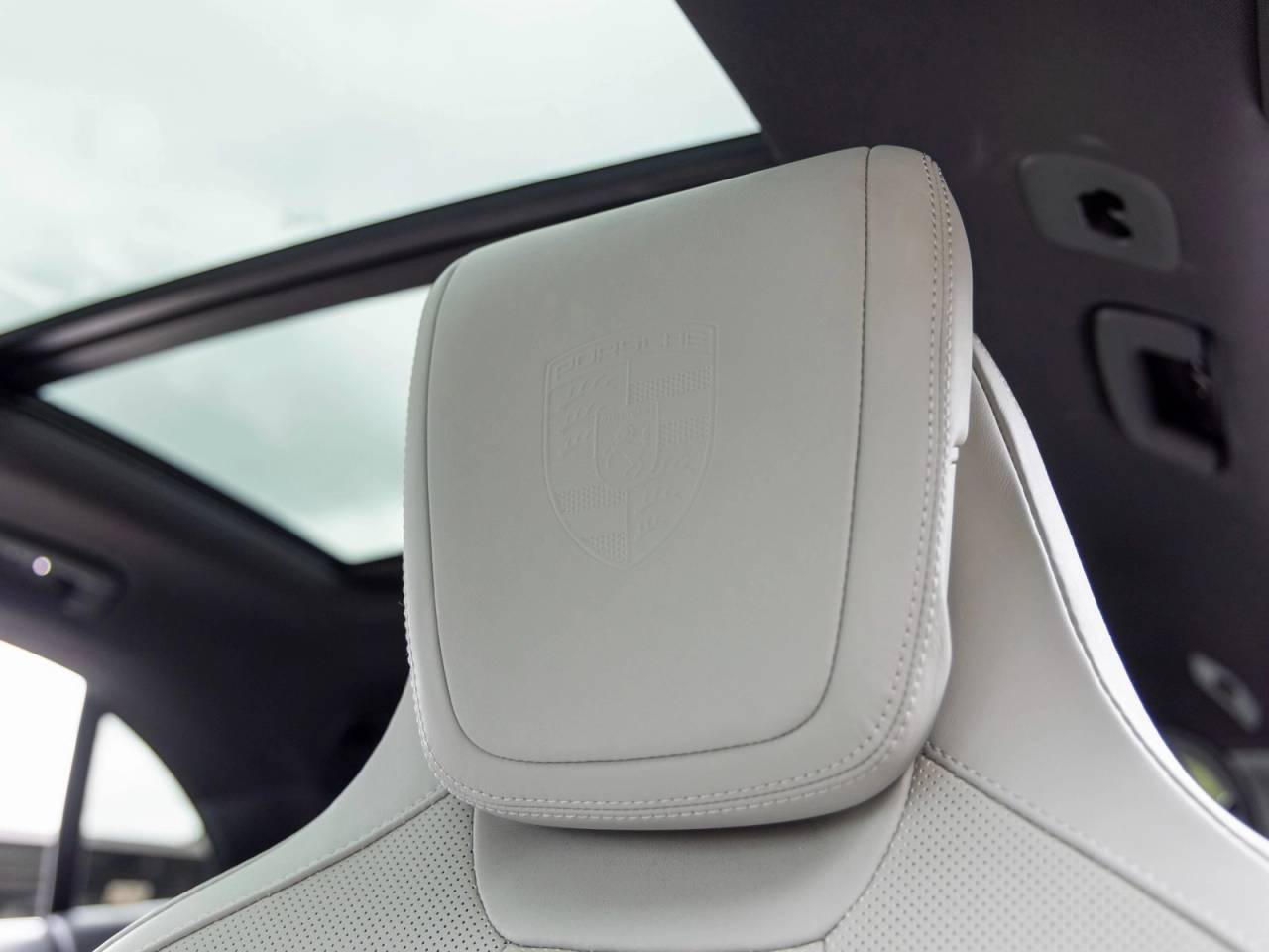 2025 Porsche Macan Macan Electric