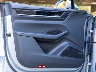 2025 Porsche Macan Macan Electric