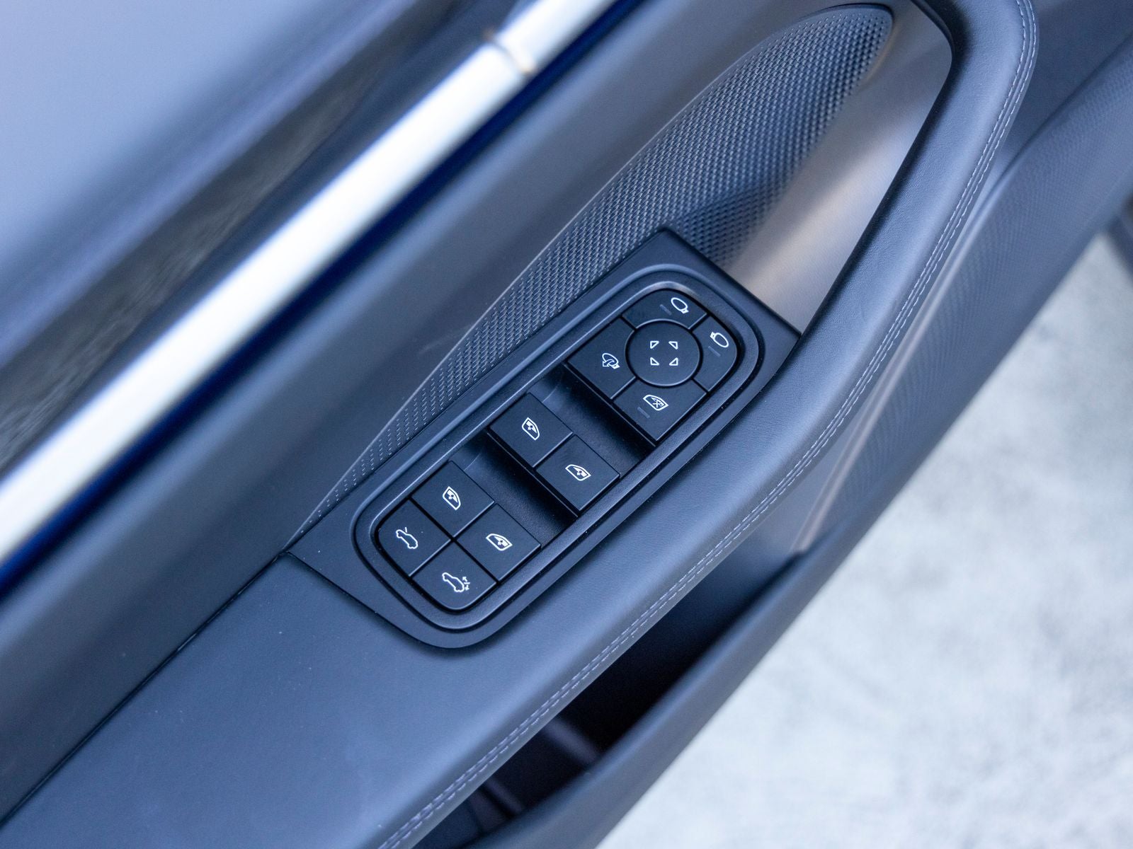 2025 Porsche Macan Macan Electric