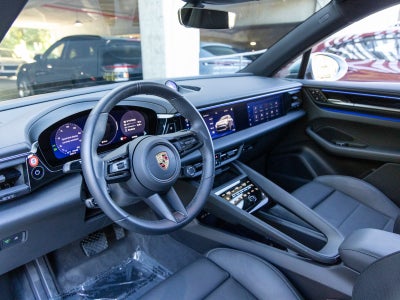 2025 Porsche Macan Macan Electric