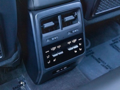 2025 Porsche Macan Macan Electric