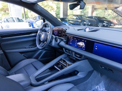 2025 Porsche Macan Macan Electric