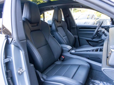 2025 Porsche Macan Macan Electric