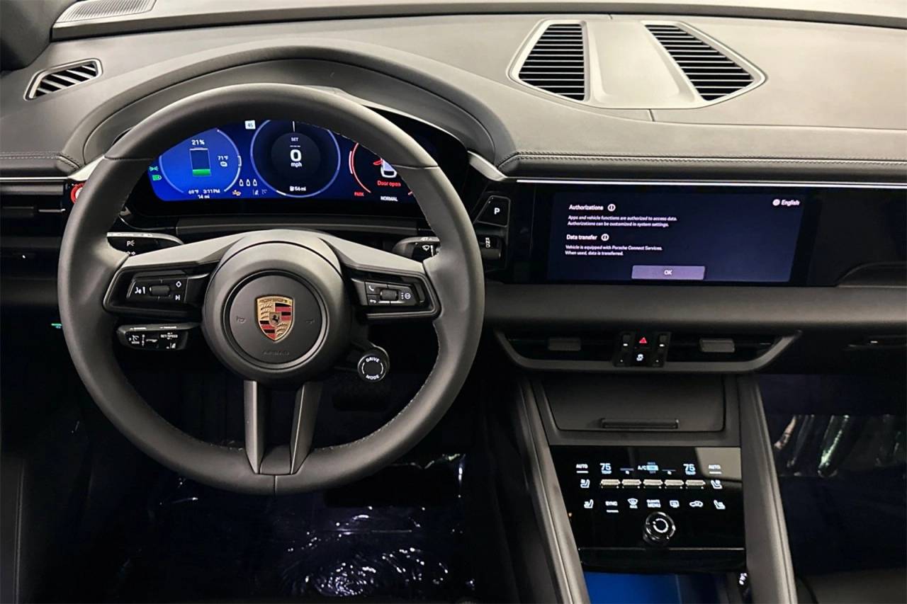 2025 Porsche Macan Macan Electric
