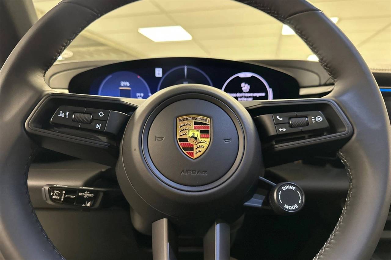 2025 Porsche Macan Macan Electric