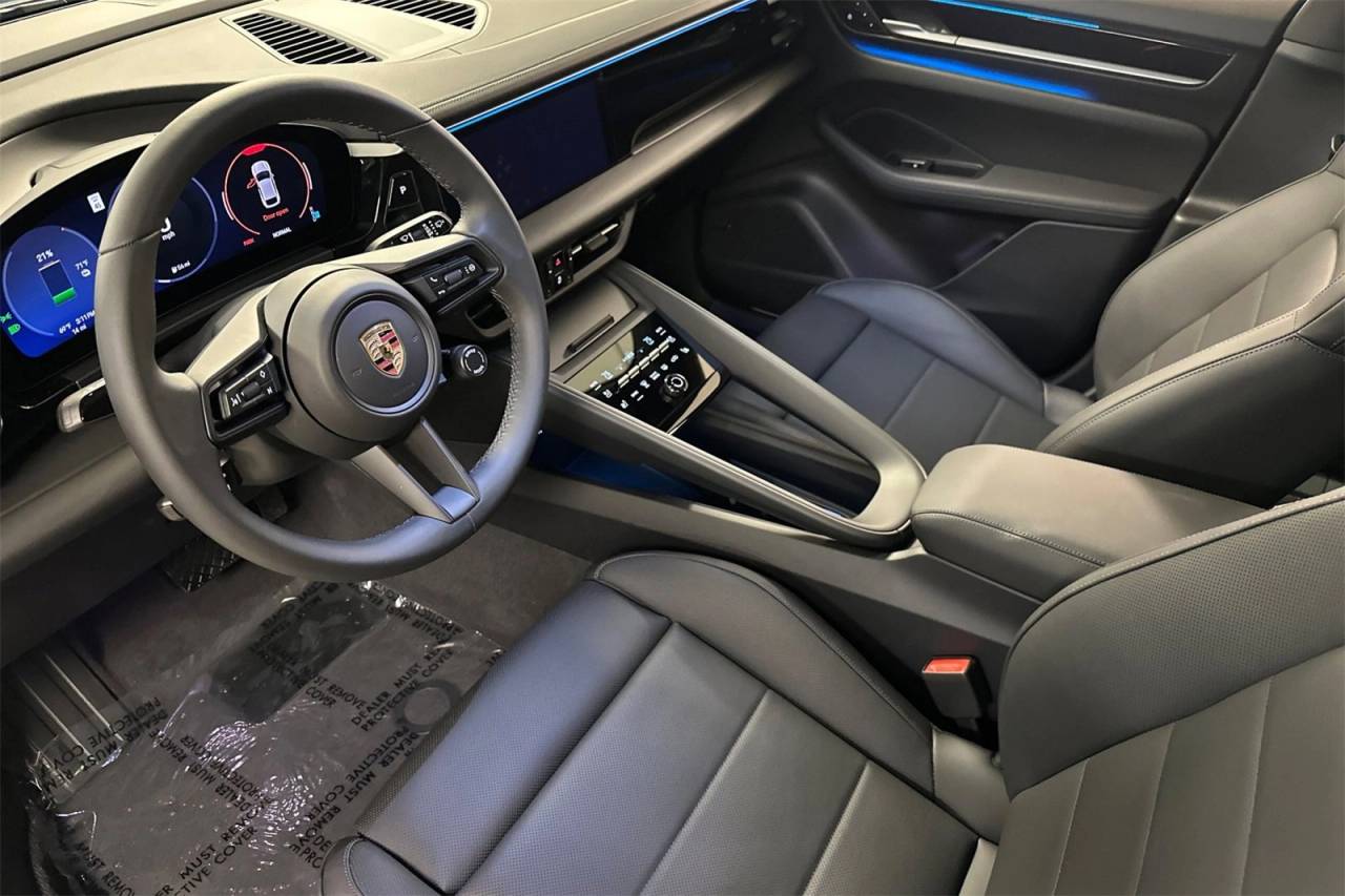 2025 Porsche Macan Macan Electric