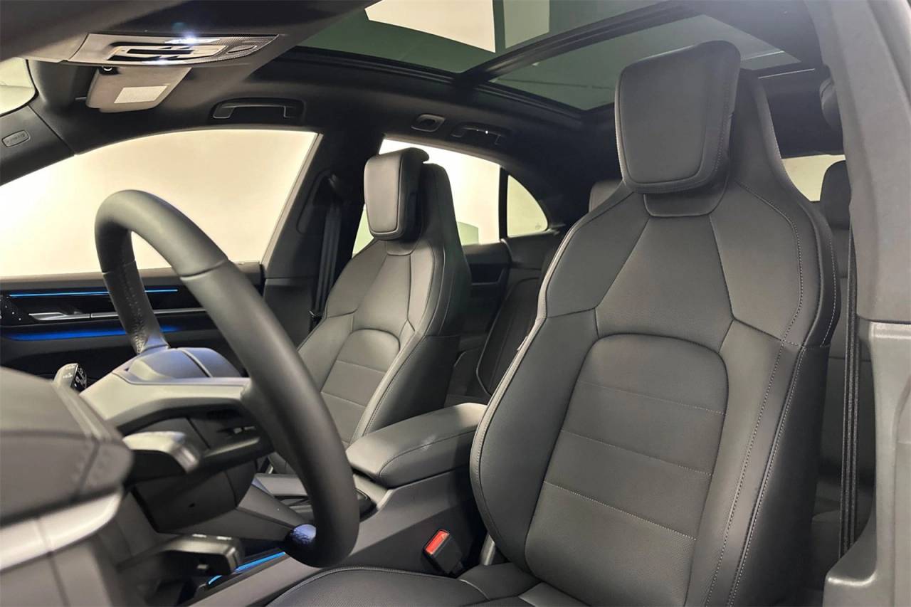 2025 Porsche Macan Macan Electric