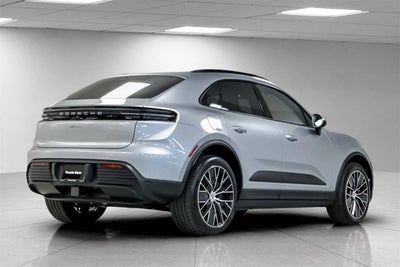 2025 Porsche Macan Macan Electric