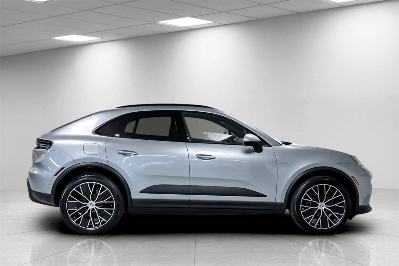 2025 Porsche Macan Macan Electric