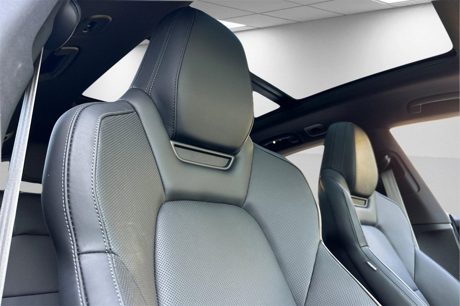 2025 Porsche Macan Electric Base