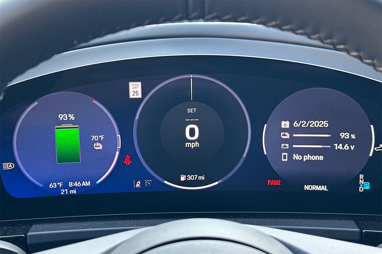 2025 Porsche Macan Electric Base