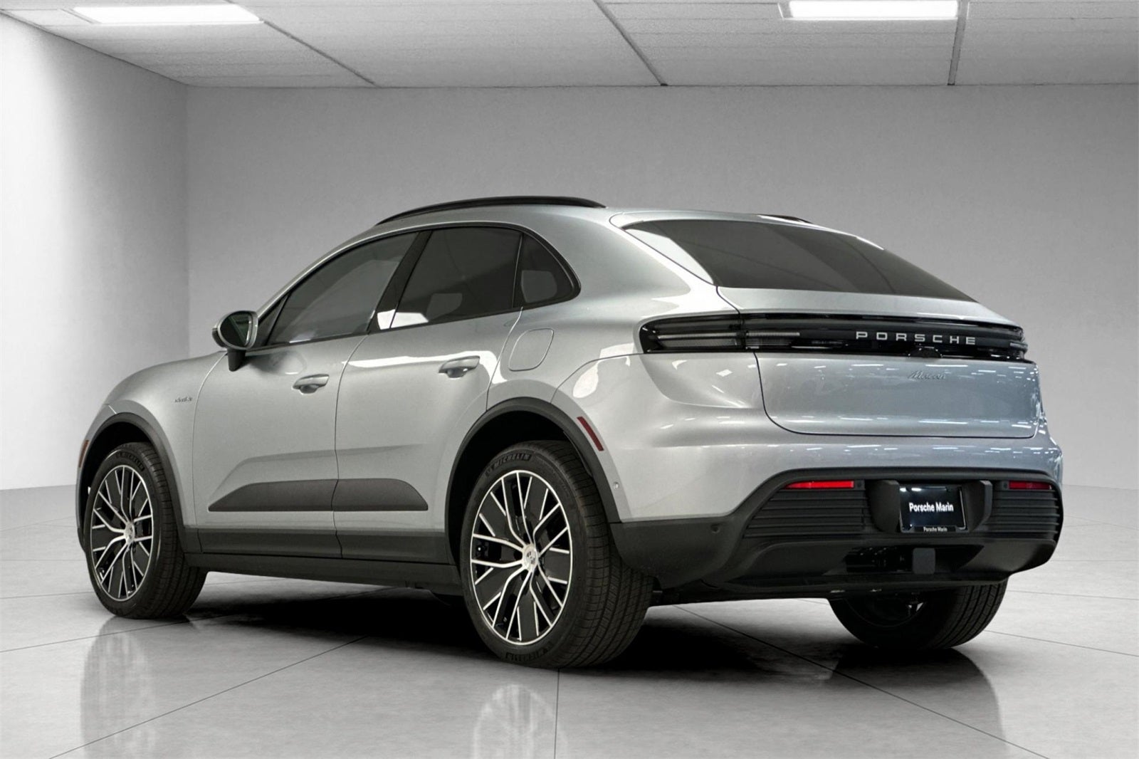 2025 Porsche Macan Electric Base