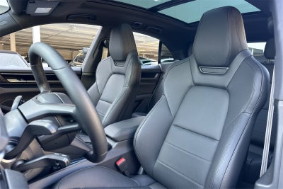 2025 Porsche Macan Electric Base