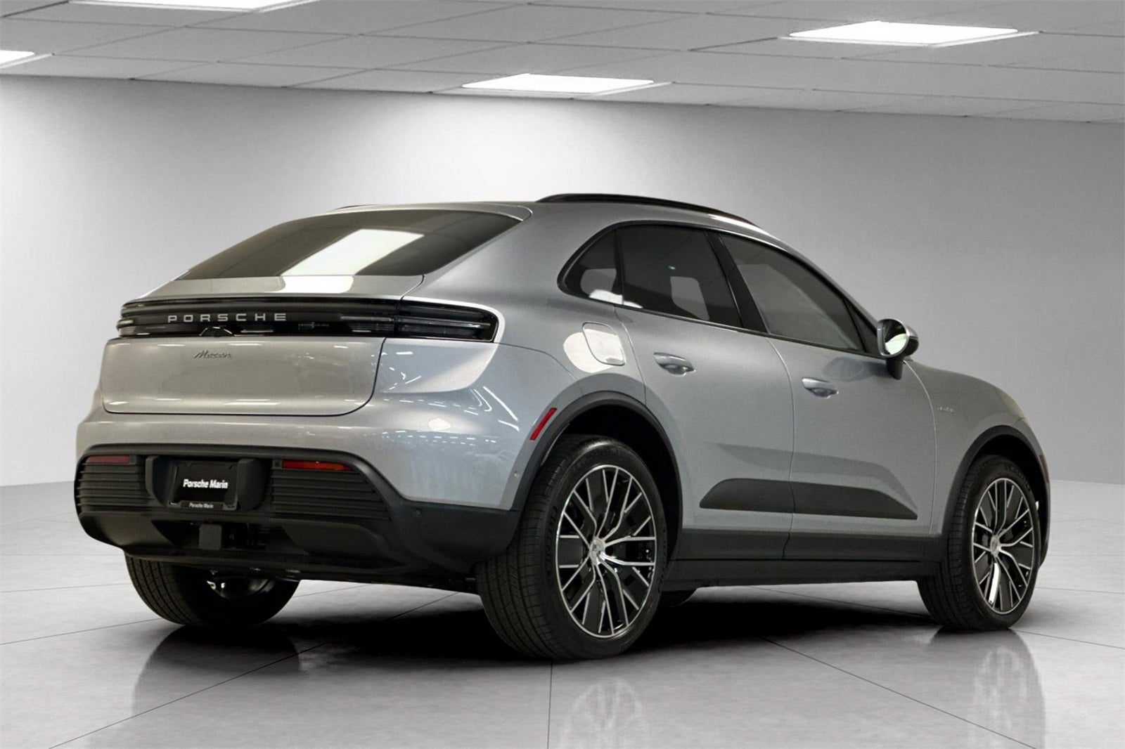 2025 Porsche Macan Electric Base