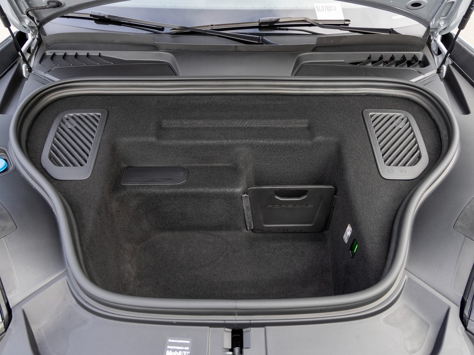 2025 Porsche Macan Macan Electric