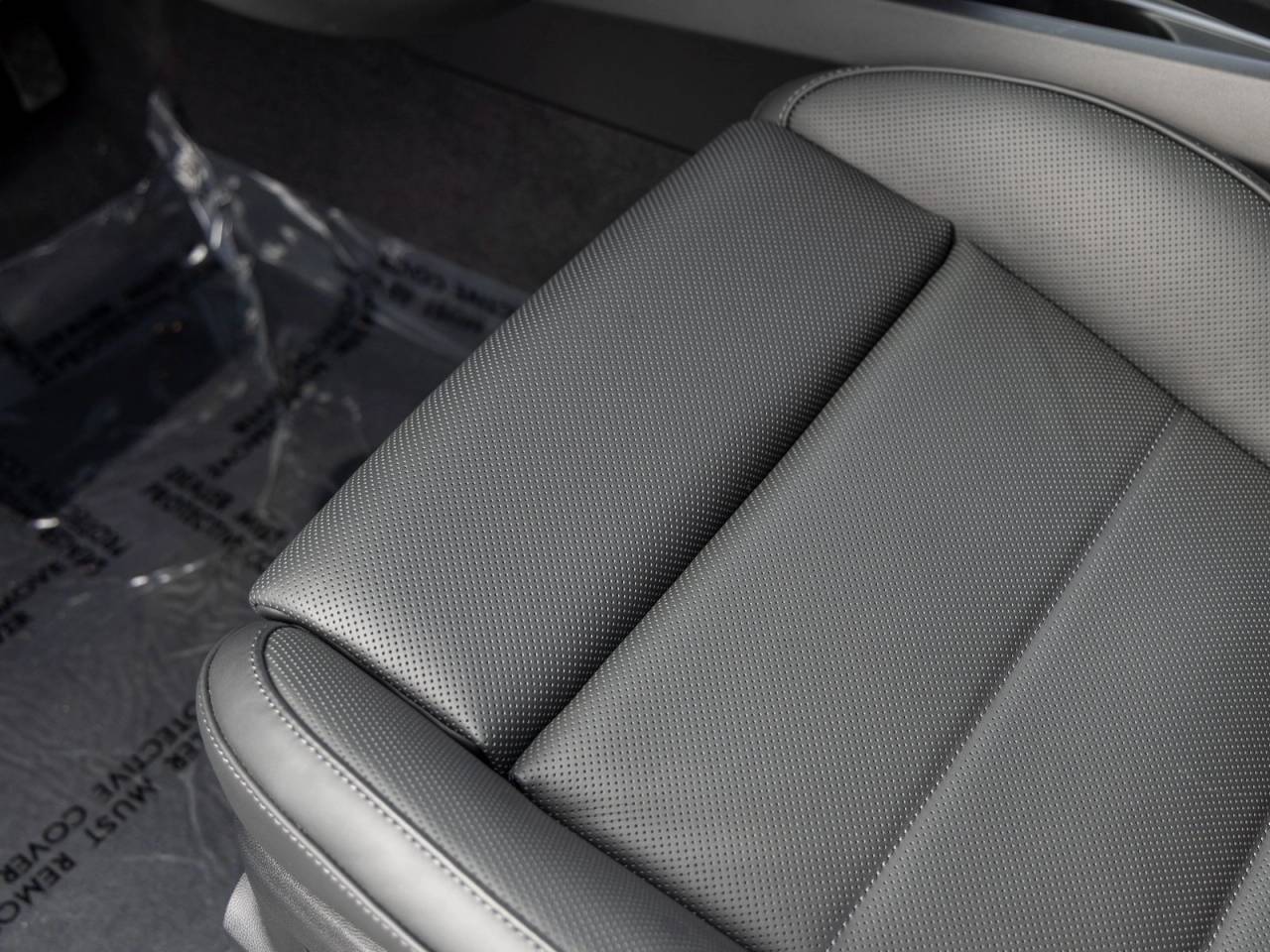 2025 Porsche Macan Macan Electric