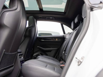 2025 Porsche Macan Macan Electric