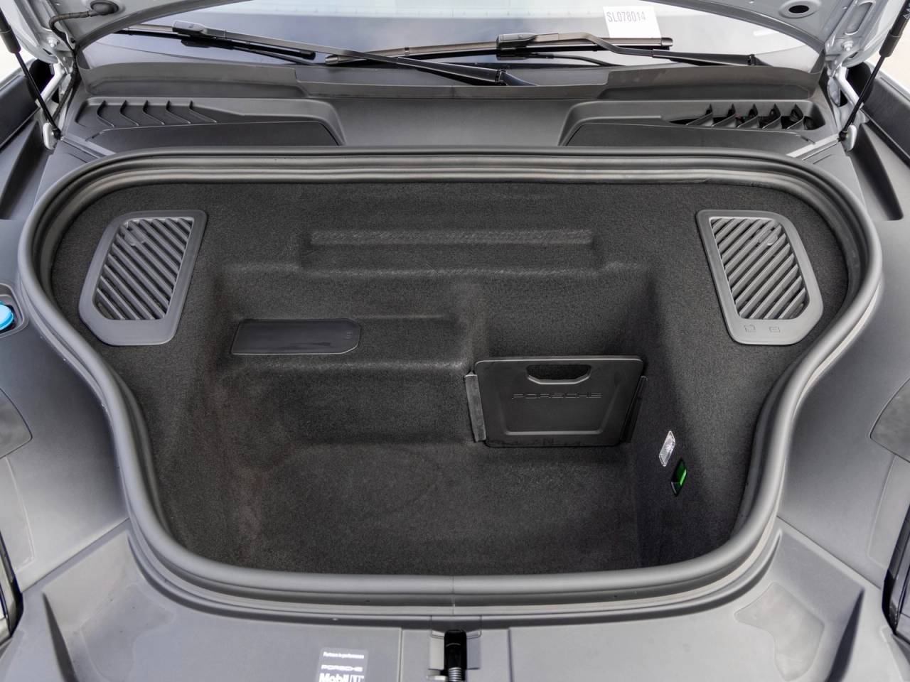 2025 Porsche Macan Macan Electric