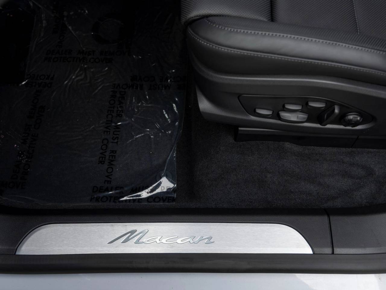 2025 Porsche Macan Macan Electric