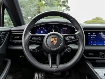 2025 Porsche Macan Macan Electric