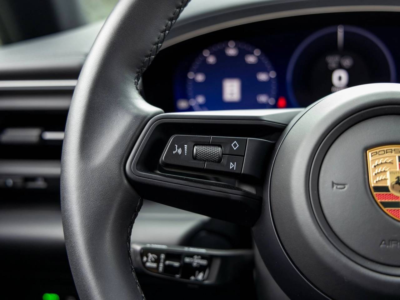 2025 Porsche Macan Macan Electric