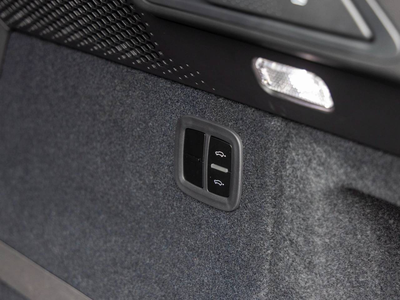 2025 Porsche Macan Macan Electric