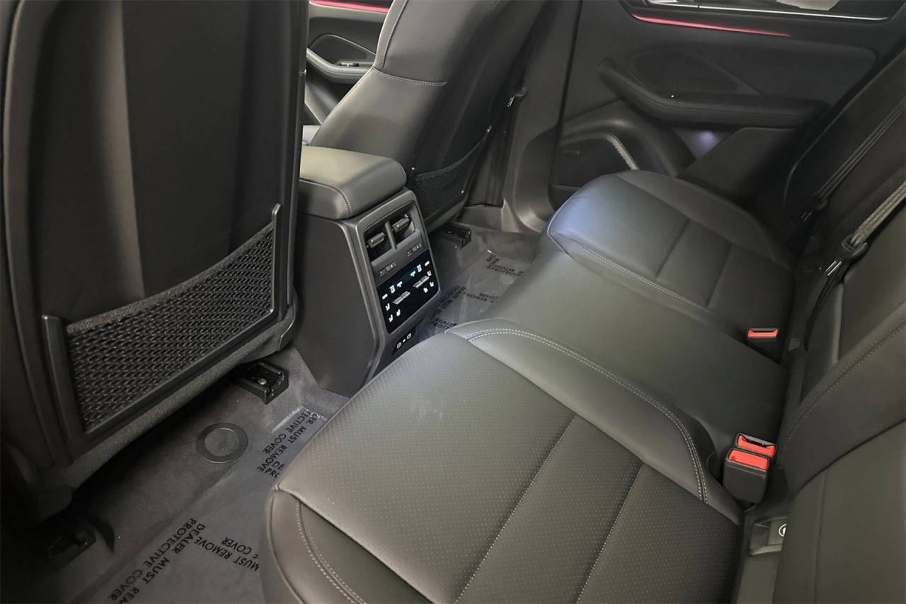 2025 Porsche Macan Macan Electric