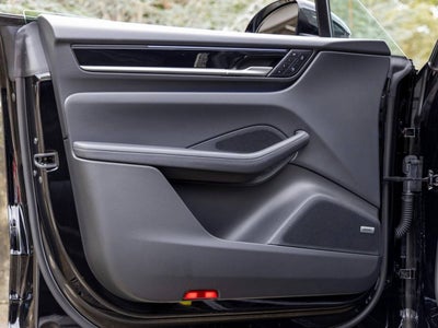 2025 Porsche Macan Macan Electric