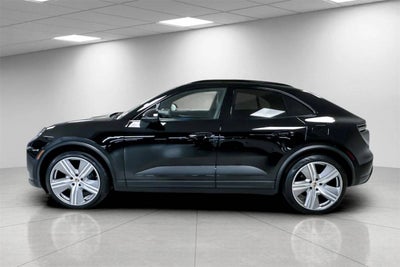 2025 Porsche Macan Macan Electric