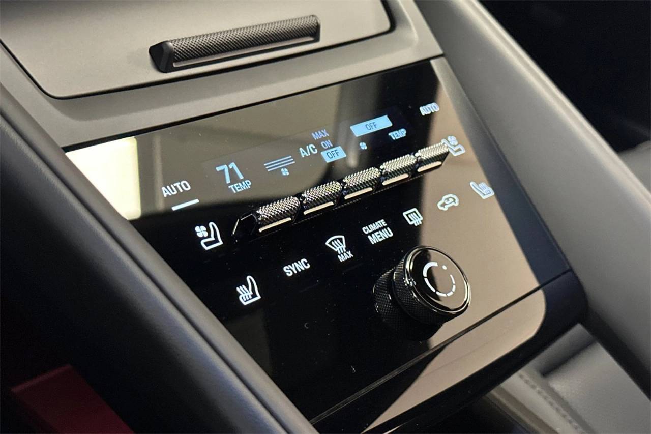 2025 Porsche Macan Macan Electric