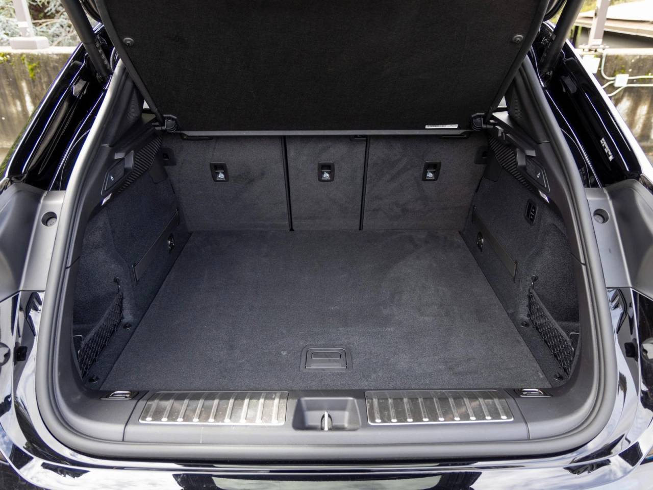 2025 Porsche Macan Macan Electric