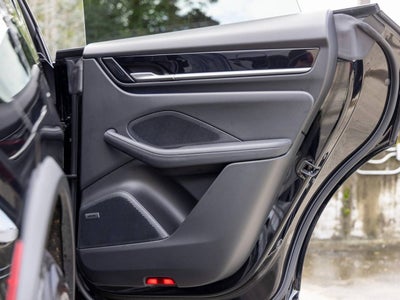 2025 Porsche Macan Macan Electric