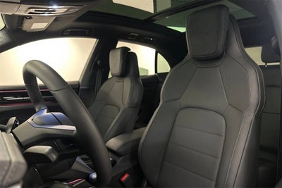 2025 Porsche Macan Macan Electric