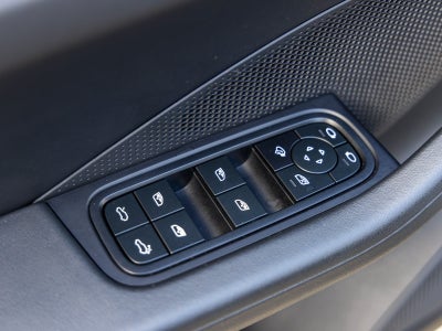 2025 Porsche Macan Macan Electric