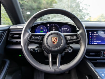 2025 Porsche Macan Macan Electric