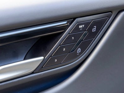 2025 Porsche Macan Macan Electric