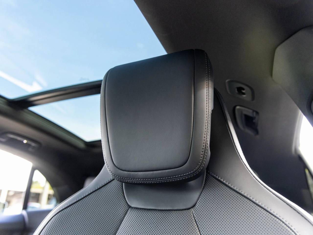 2025 Porsche Macan Macan Electric