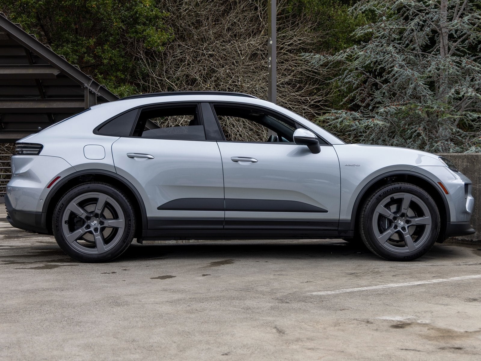 2025 Porsche Macan Electric Base