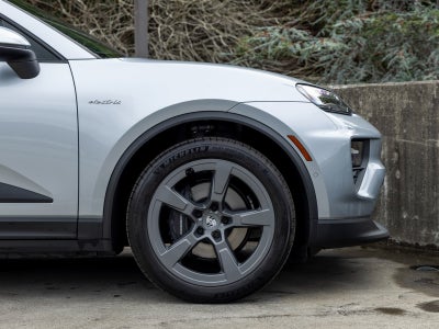 2025 Porsche Macan Electric Base