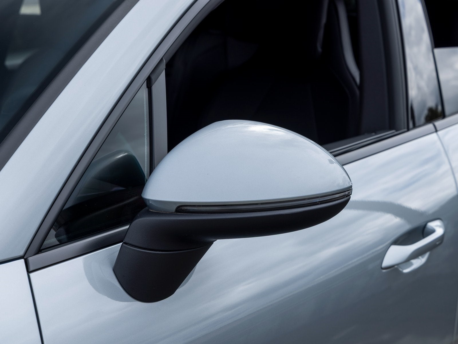 2025 Porsche Macan Electric Base