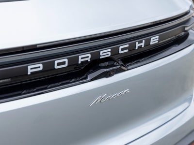 2025 Porsche Macan Electric Base