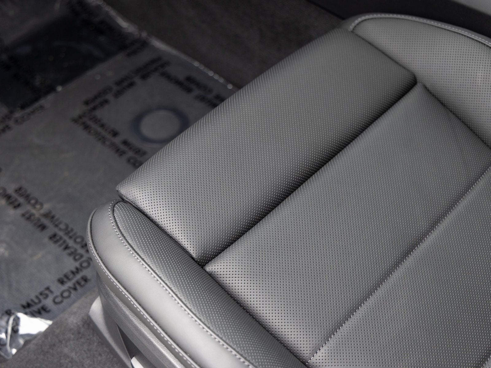 2025 Porsche Macan Electric Base