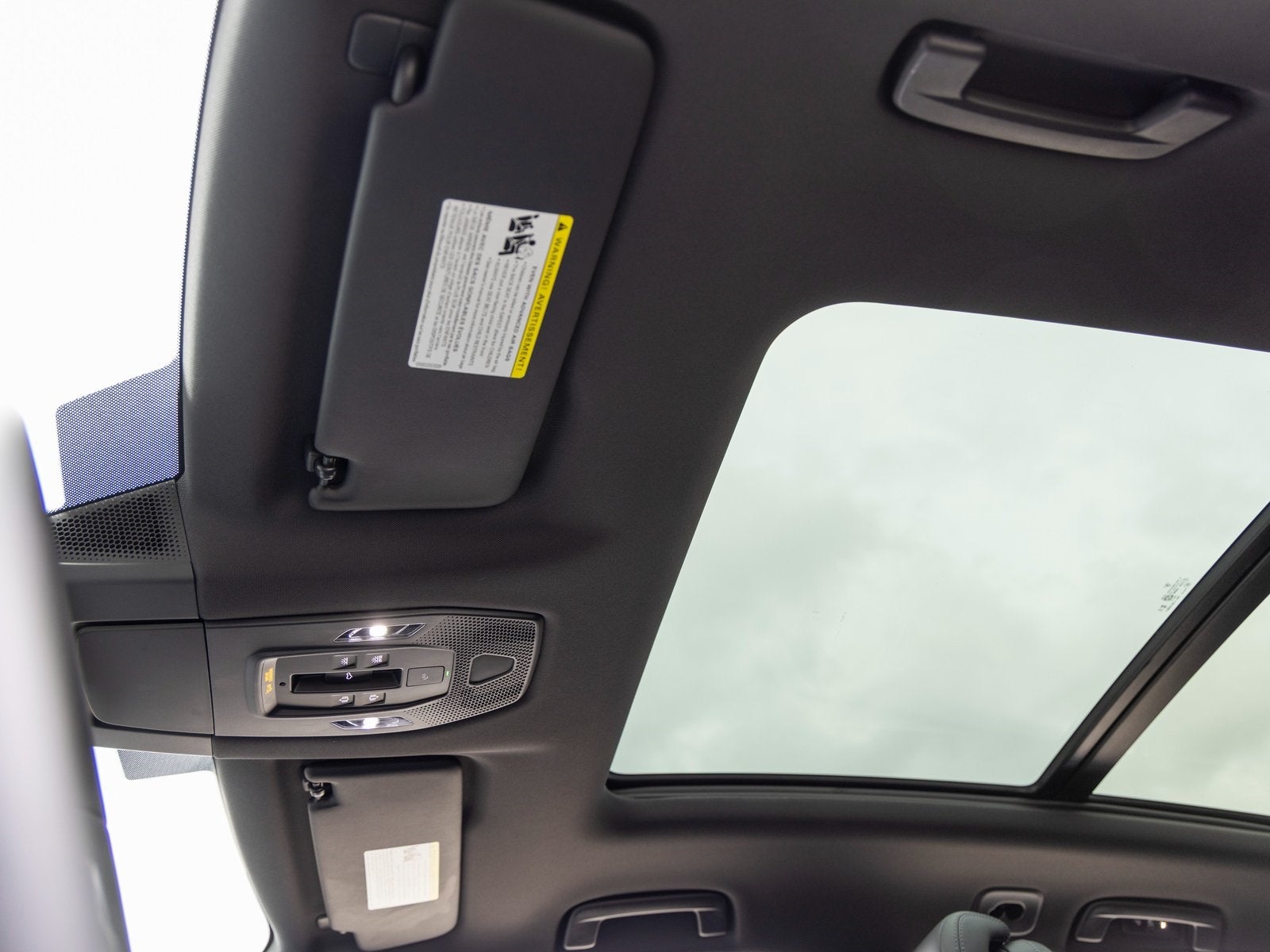 2025 Porsche Macan Electric Base